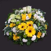Country Style Yellow &amp; White Posy 