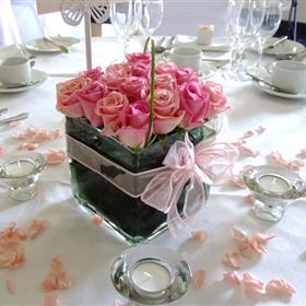 fwthumbGlass_Rose_Cube__4bd2e2999edda.jpg